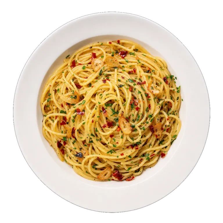 Spaghetti Aglio e Olio, ready to serve